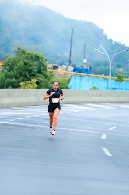 Plajă cu stânci în Grecia