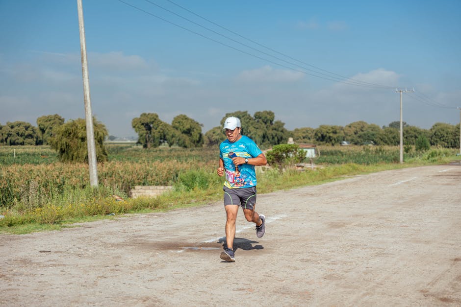 Plajă cu nisip alb și apă turcoaz